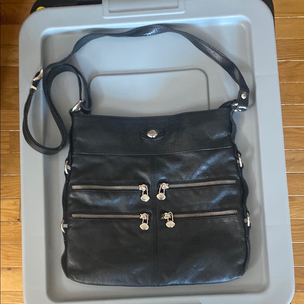 The Trend Black Leather Shoulder Bag